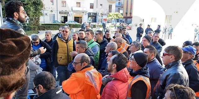 Crotone, sciopero della fame per i dipendenti ex Akros