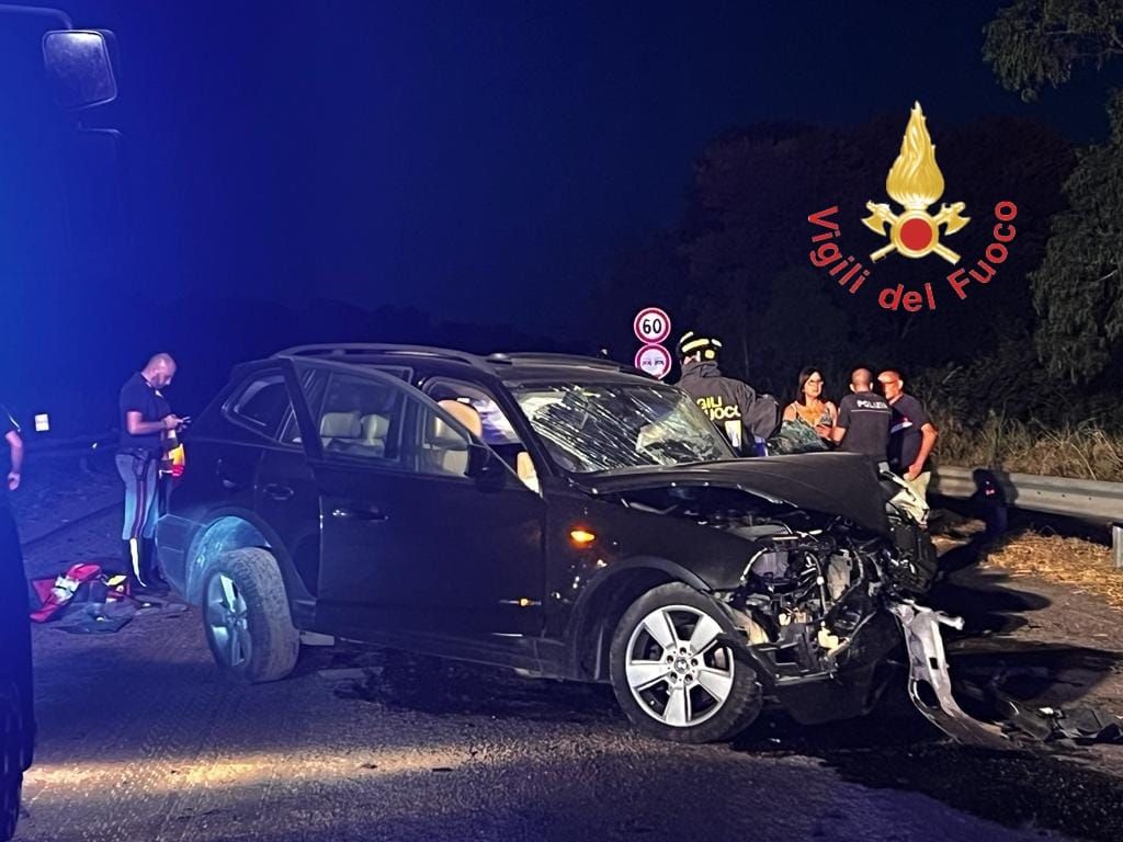 Scontro tra auto sulla Silana-Crotonese, quattro i feriti – FOTO