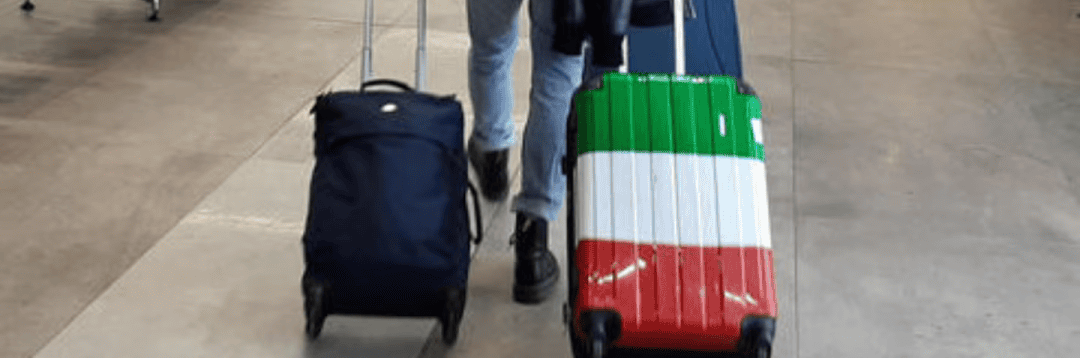 L’Italia che arranca, giovani in fuga e pochi rimpatri