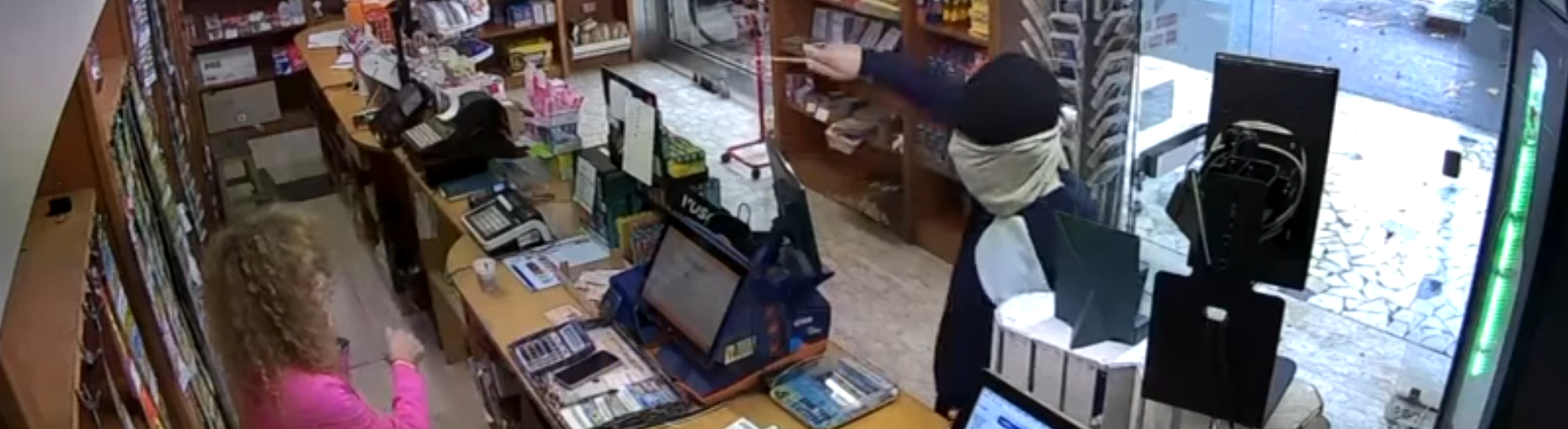 Rapina a mano armata in una tabaccheria, un arresto