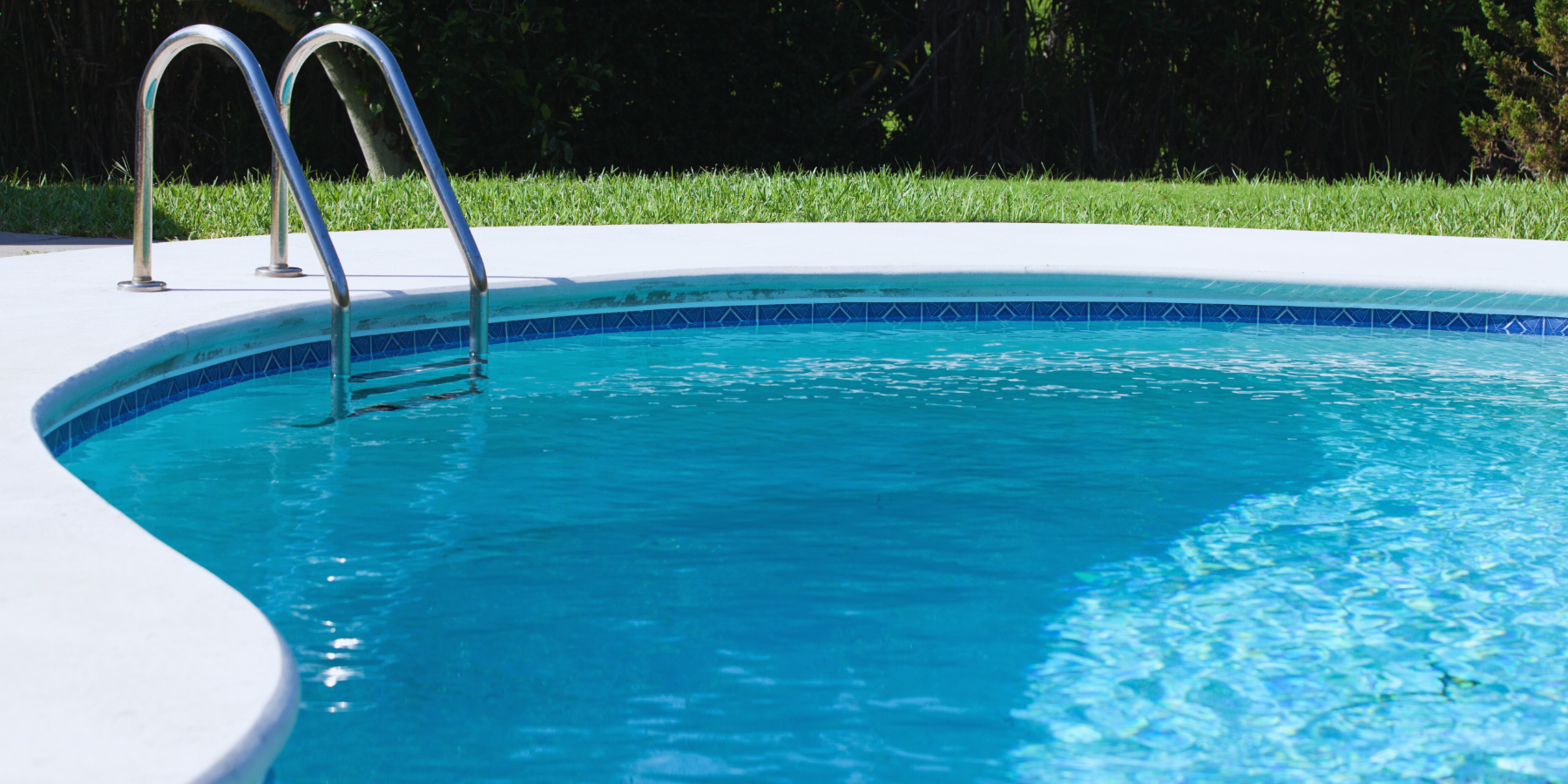 Piscine abusive a Gioia Tauro: 9 persone denunciate