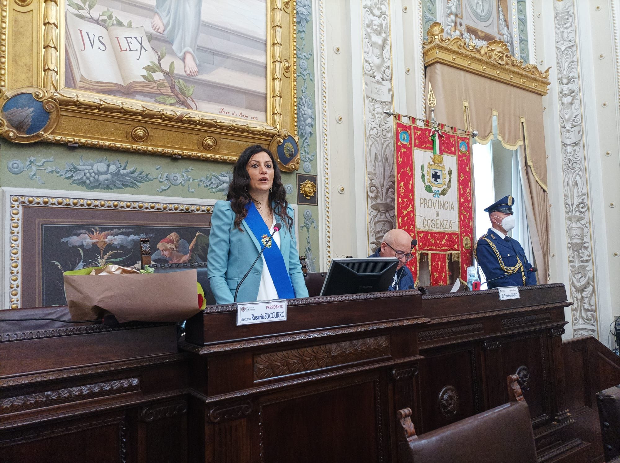 Succurro si insedia alla Provincia di Cosenza e conferma Ambrogio: «Resta al suo posto» – VIDEO