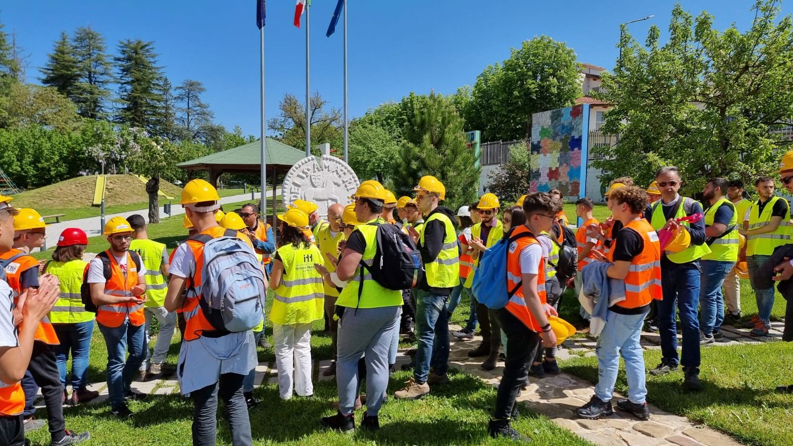 Sui luoghi del sisma. I geometri catanzaresi accanto agli studenti di Soverato e Cosenza