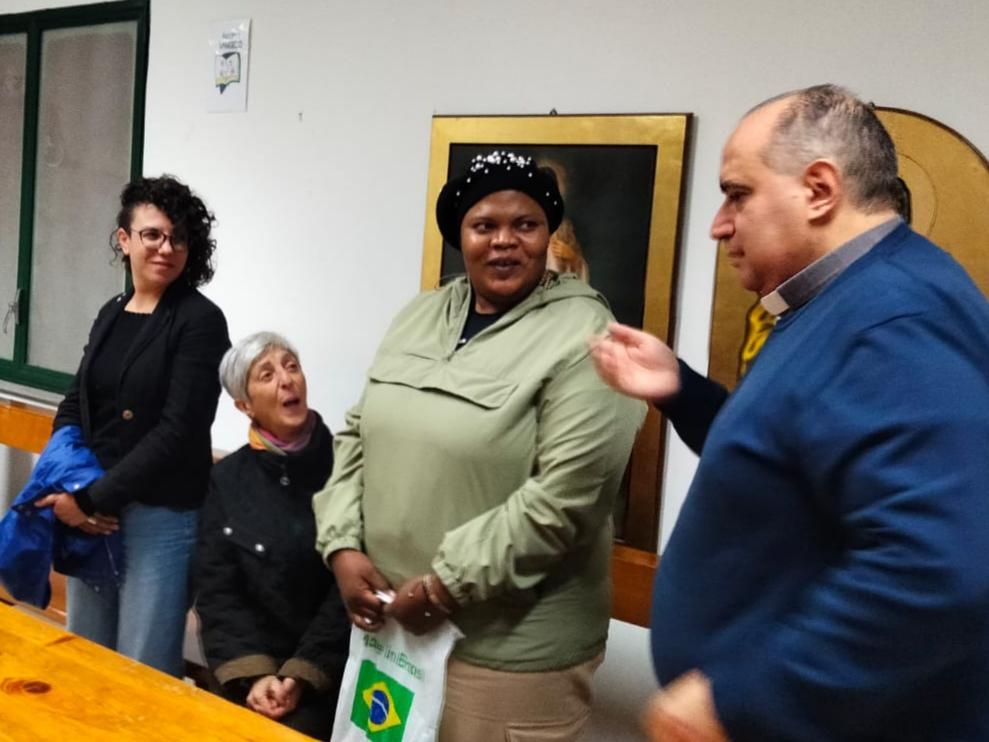 «Hai un appartamento inutilizzato? Affittalo a una famiglia di migranti»