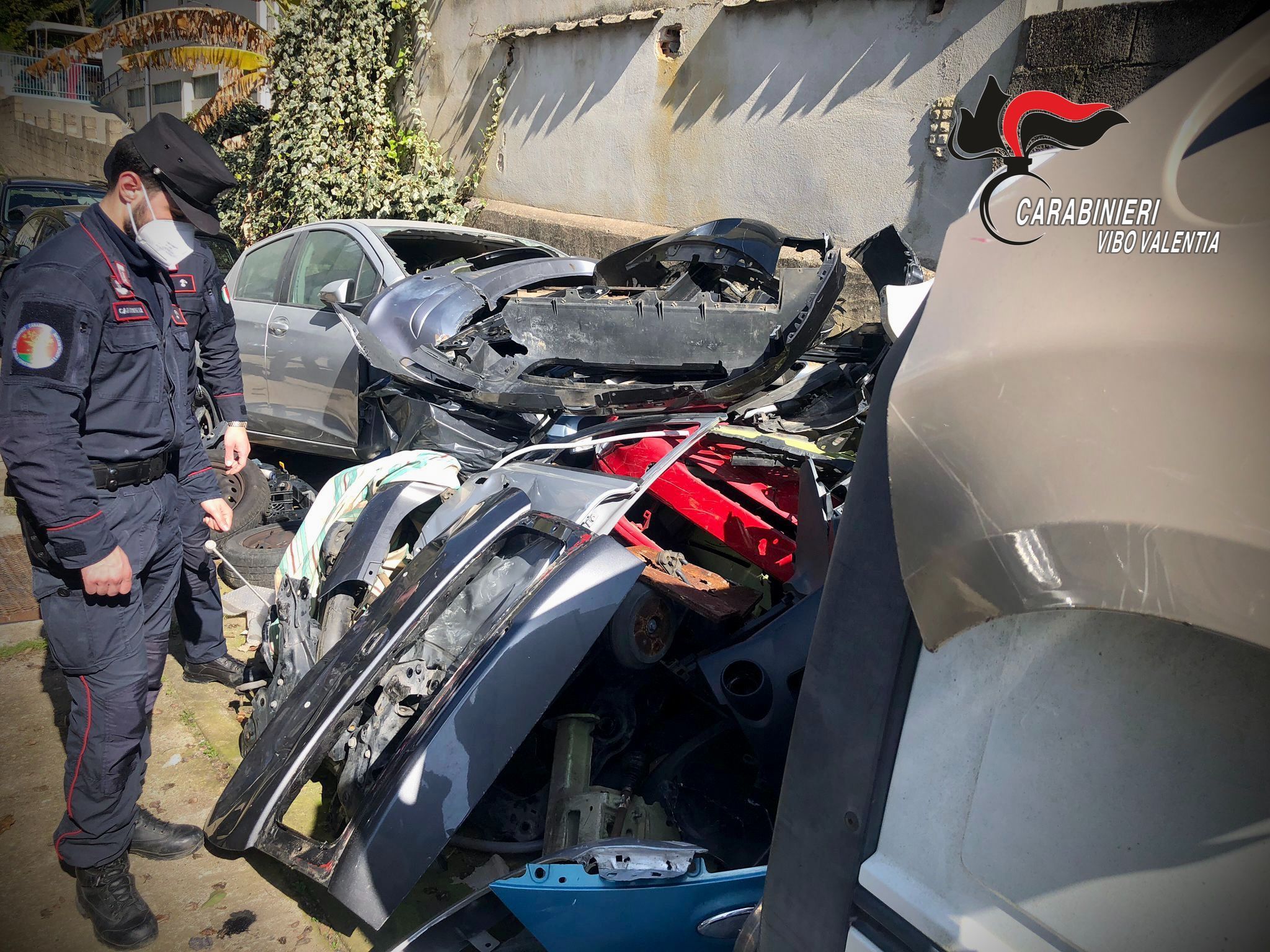 Nicotera Marina, sequestrata un’autofficina senza autorizzazioni – VIDEO