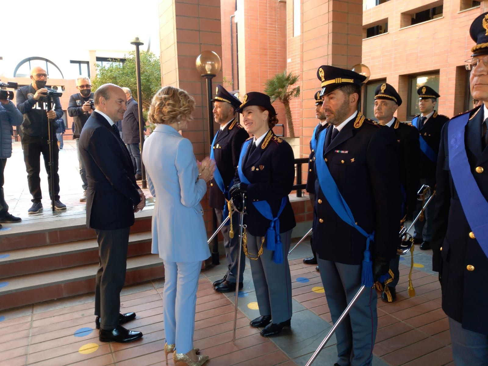Catanzaro, celebrazioni per i 170 della polizia. «Con le istituzioni rapporto di squadra» – FOTO
