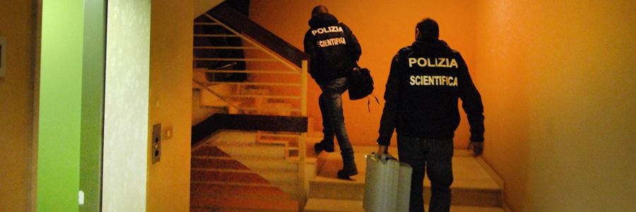 Marito e moglie morti a Taranto, ipotesi omicidio-suicidio