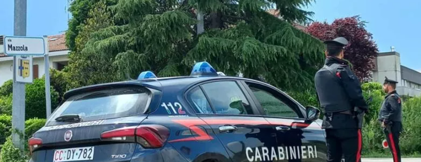 Trovato un neonato morto: era in un sacchetto nel giardino