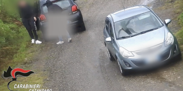 Droga pagata con le tessere del Reddito di cittadinanza. Smantellata rete nel Catanzarese, 24 misure – NOMI e VIDEO