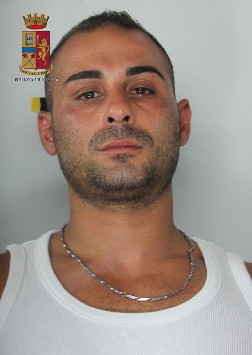 Volevano quattro quintali di ciliegie senza pagare. Arrestati tre fratelli