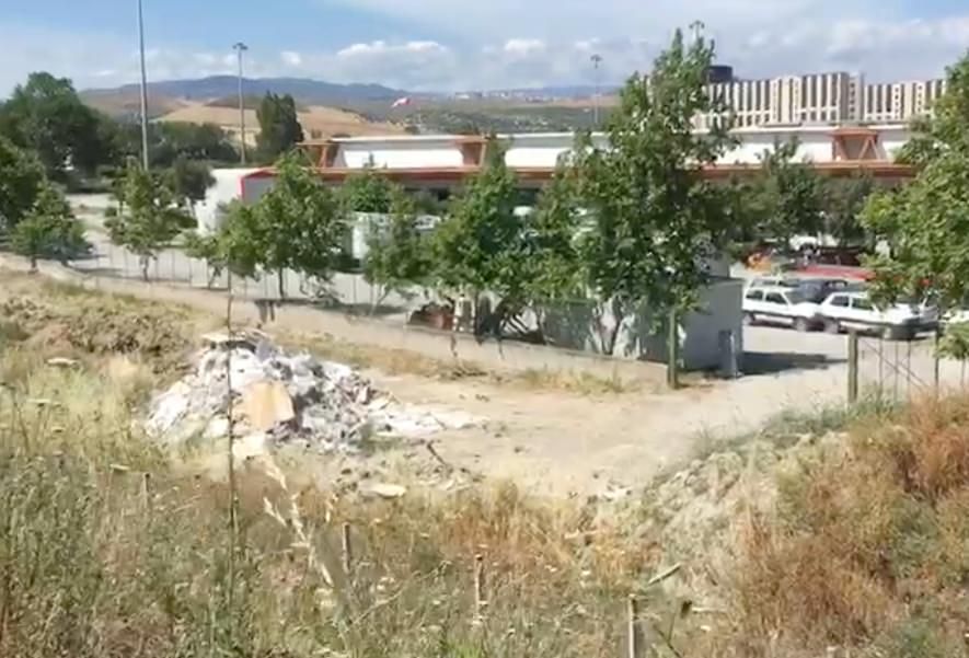 «C’è una discarica abusiva nell’ex Comalca»