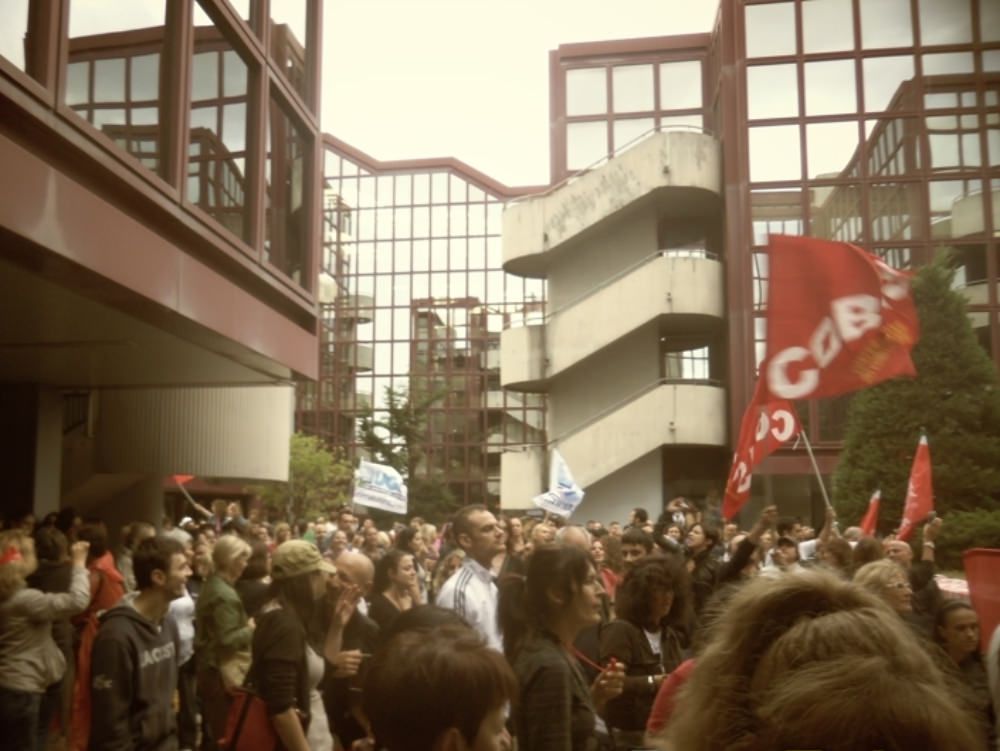 La Calabria si mobilita contro i tagli decisi da Almaviva