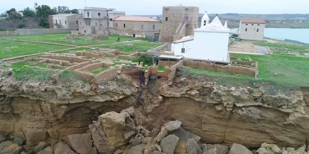 L’erosione mette a rischio il sito archeologico, lavori a Capo Colonna