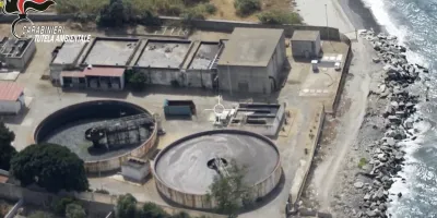 Scarichi, veleni e depuratori fuorilegge: le coste calabresi tra inchieste e disastri ambientali