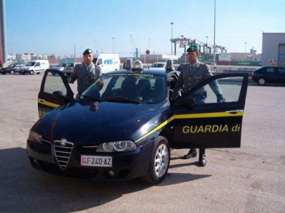 Gioia, maxi sequestro di giocattoli contraffatti