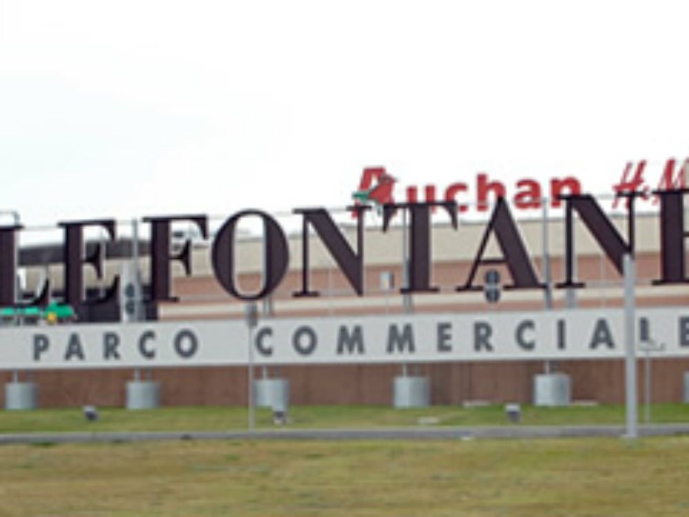 Allarme incendio a "Le Fontane" Evacuato il centro commerciale