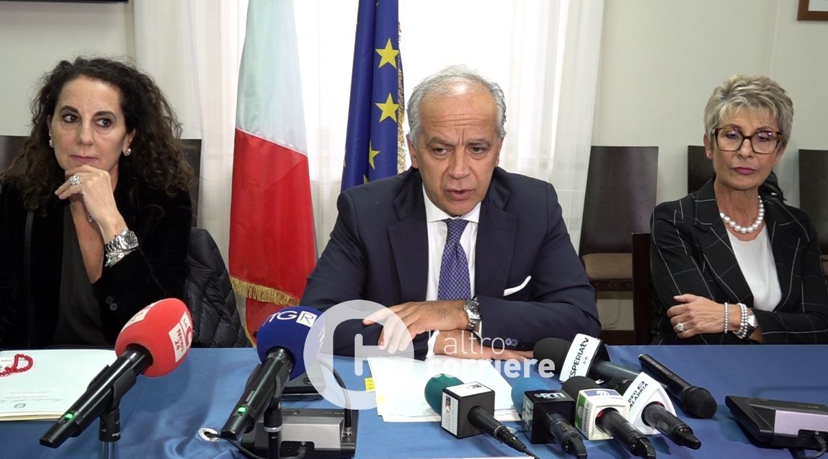 Piantedosi a Crotone: «Poca criminalità spicciola, ma preoccupa la ‘ndrangheta» – VIDEO