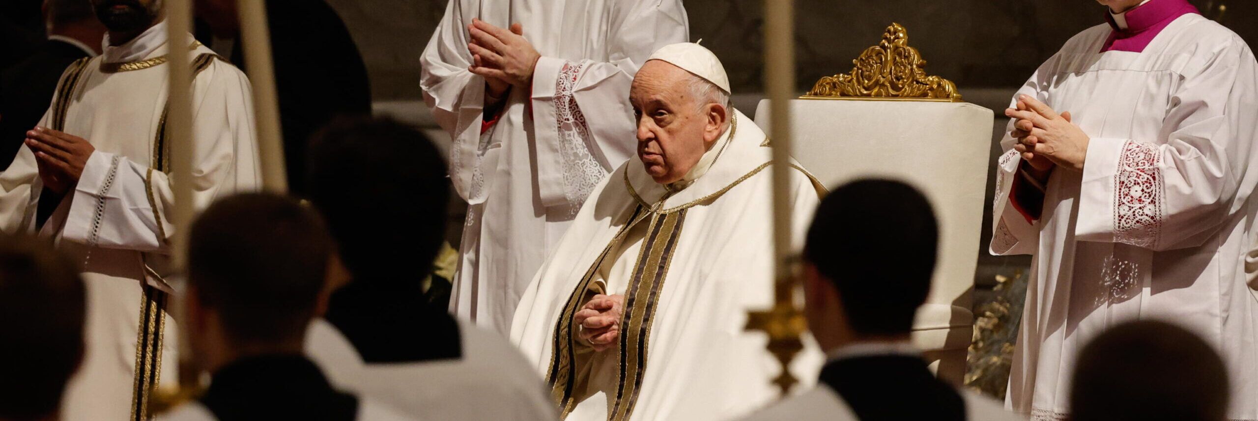 Il Papa a Natale: «Il nostro cuore a Betlemme. No alla logica della guerra»