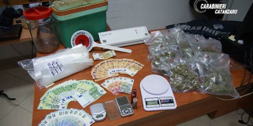 marijuana-euro-munizioni-platania