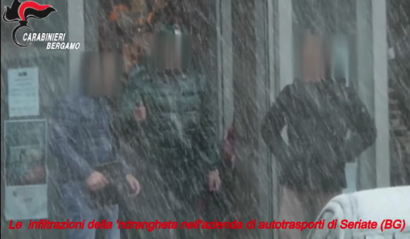 «O Pe’, con me volate basso». Intimidazioni, incendi e lotte di potere tra i clan nella Bergamasca