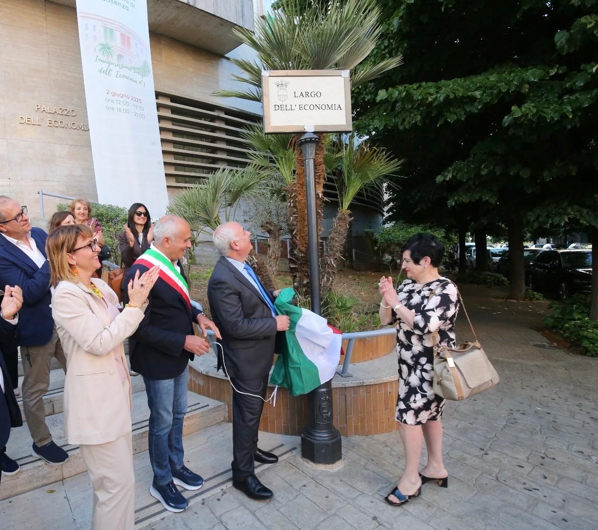 La Camera di Commercio di Cosenza si apre alla città – VIDEO