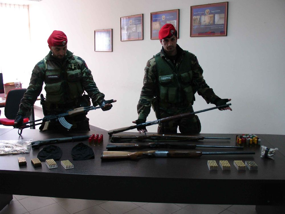 Un arsenale nascosto a Rosalì