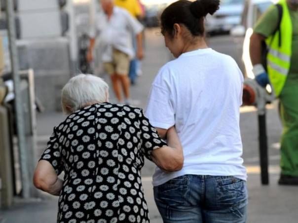 Regolarizzazione dei lavoratori extracomunitari, il Cosentino sul podio