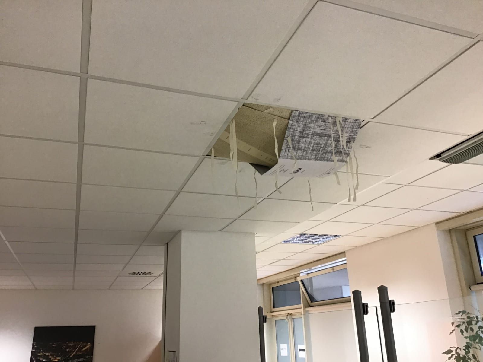 «L’ufficio Protocollo generale della Regione è diventato un tugurio» – FOTO E VIDEO