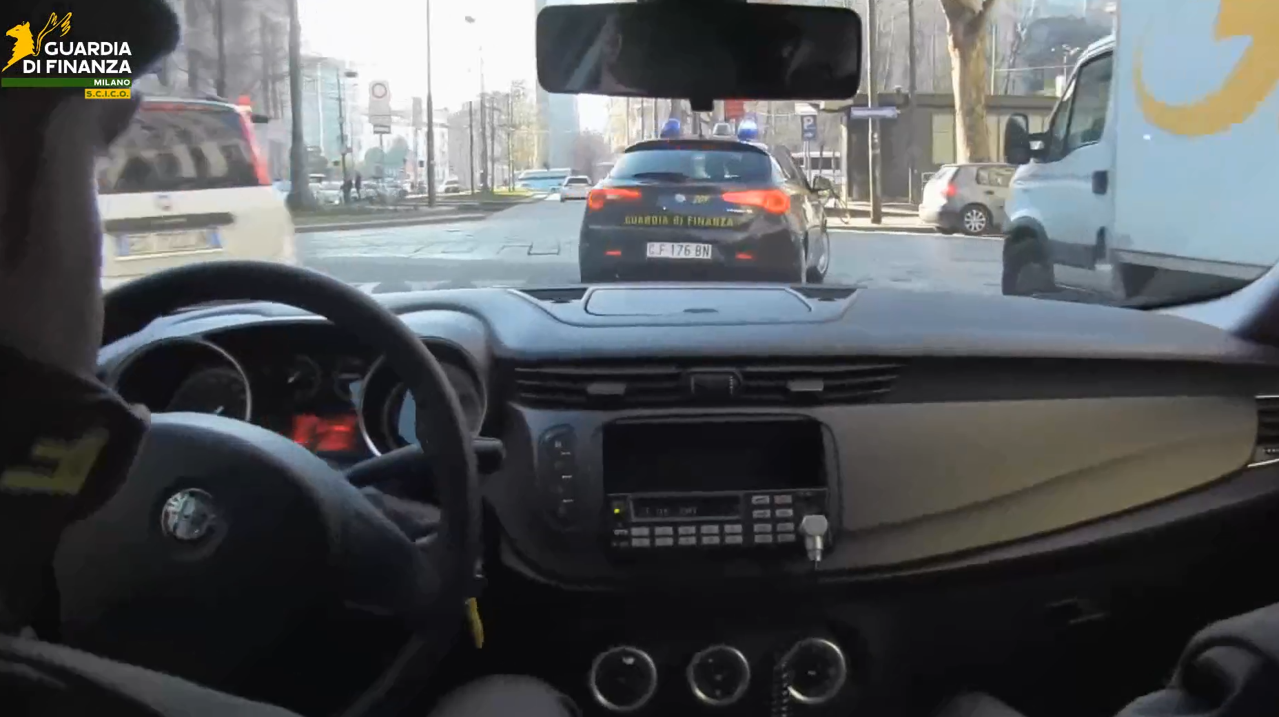 ‘Ndrangheta, cocaina e telefoni criptati: così operava la “cellula” dei Barbaro in Lombardia – I NOMI