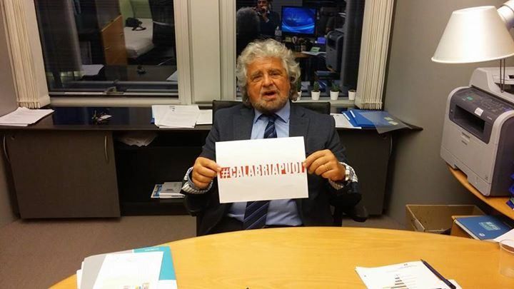 Il video di Grillo: «Calabresi, provate una giunta Cinquestelle»