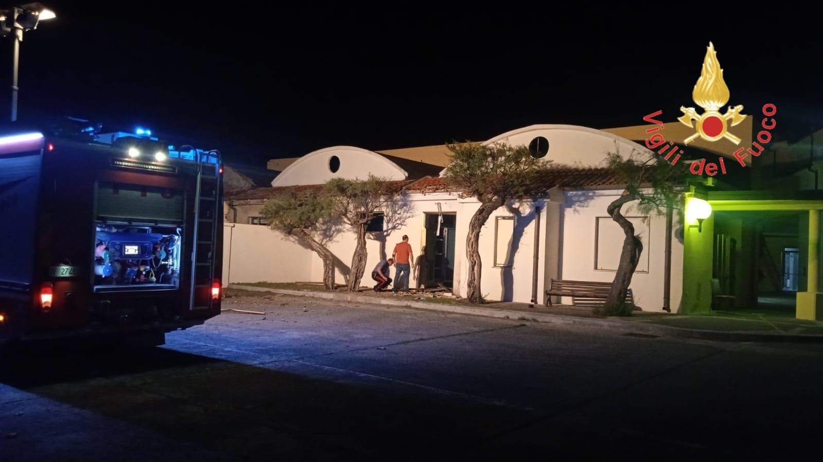 Bomba contro l’ex Tricarico, la direzione sanitaria: «Gesto vile»