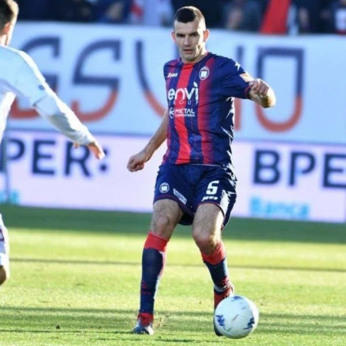 Pisa-Crotone 1-1. Pitagorici (per ora) terzi in classifica