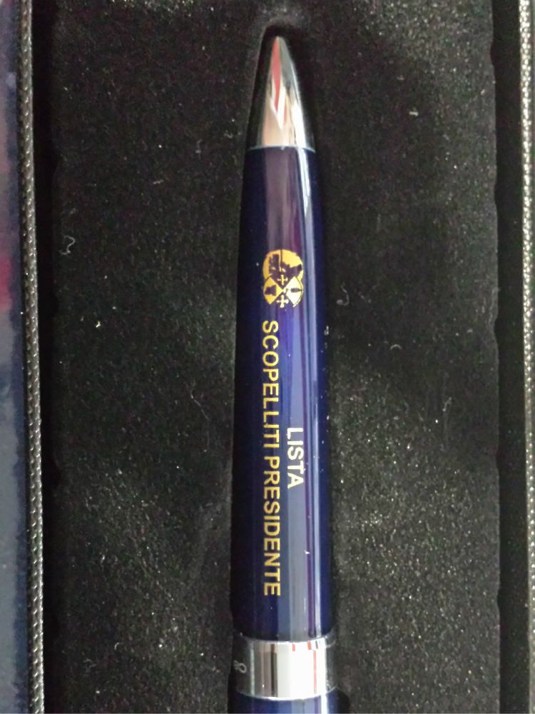 Gli "Scopelliti boys" non rinunciano ai gadget