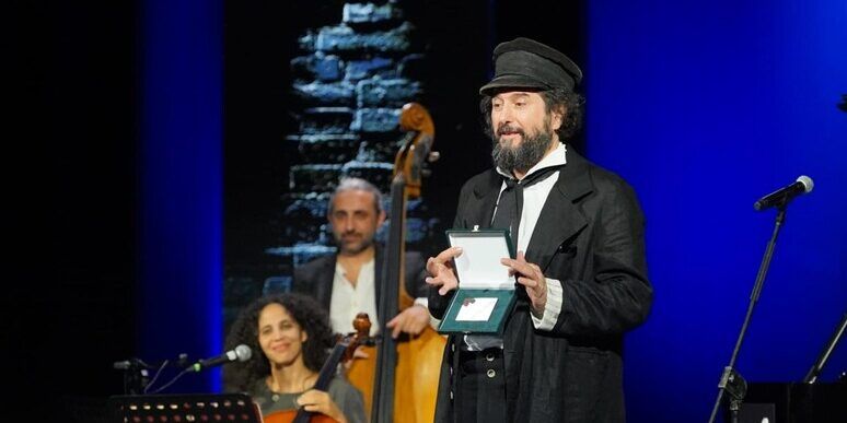 Vinicio Capossela in concerto, domani l’artista farà tappa a Catanzaro