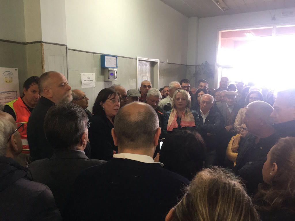 San Marco Argentano, protesta contro la chiusura del laboratorio di analisi