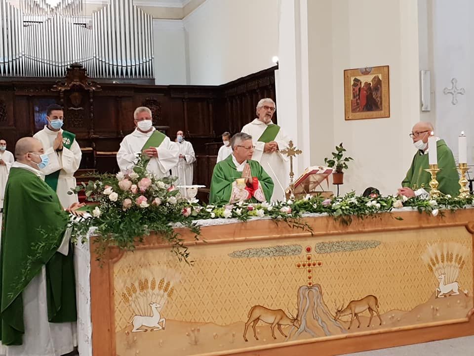 Dopo mesi il vescovo di Lamezia torna a casa. Chiesa locrese preoccupata per mons. Oliva