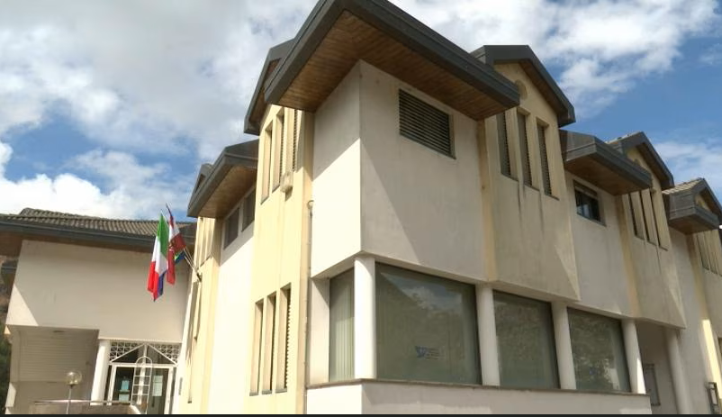 Quorum non raggiunto a Lona Lases. Dopo l’inchiesta sulle infiltrazioni della ‘ndrangheta resterà ancora senza sindaco