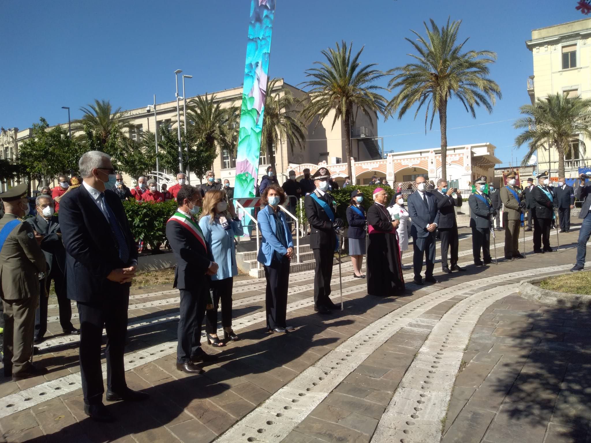 Catanzaro celebra il 2 giugno. «Un pensiero speciale va agli studenti»
