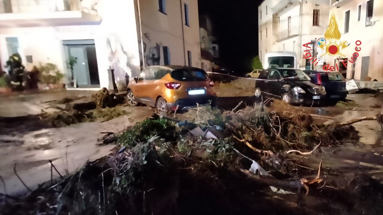 Maltempo sull’Alto Tirreno cosentino, ripristinata la viabilità a Tortora