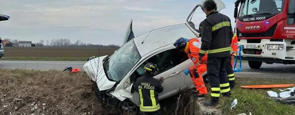 Morto un bimbo di 4 mesi in un incidente stradale