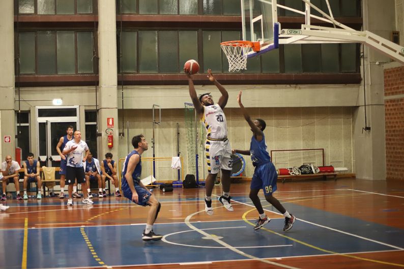 Basket, ribaltone Lamezia sul Mondragone (75-70)