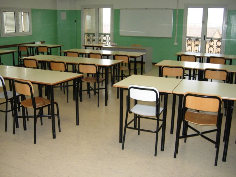 Se la politica affonda la scuola