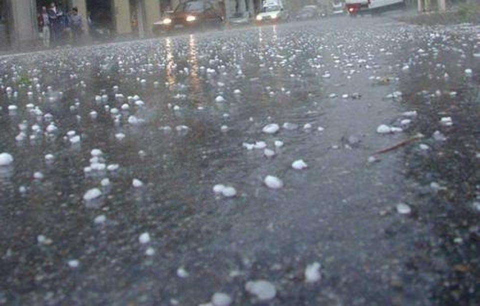 Pioggia e grandine in Calabria, disagi alla viabilità