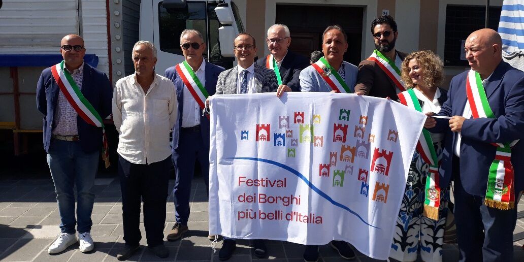 Borghi più belli d’Italia, passaggio di consegne Tropea-Civita