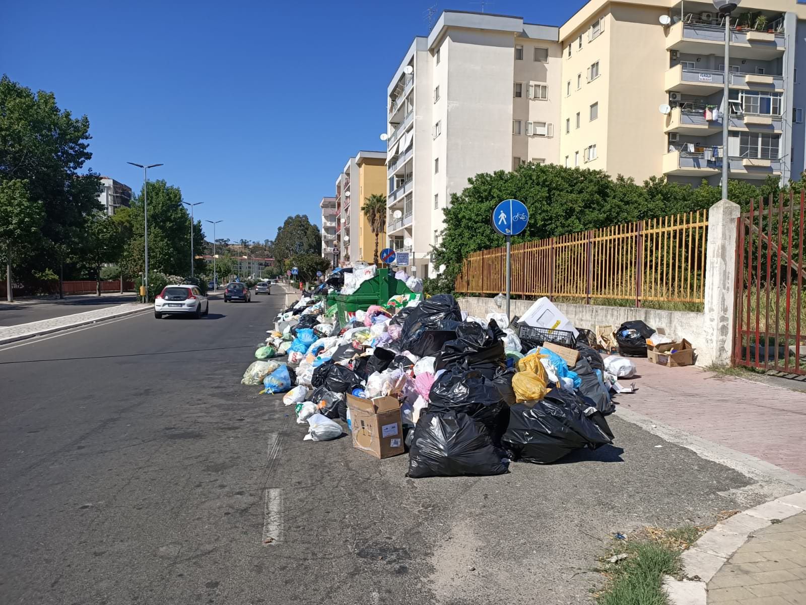 Emergenza rifiuti a Crotone, Akrea penalizza le periferie