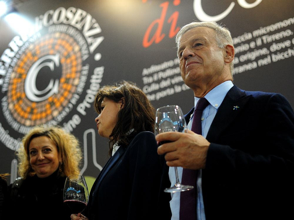Vinitaly, Clini conquistato dai nettari di Calabria