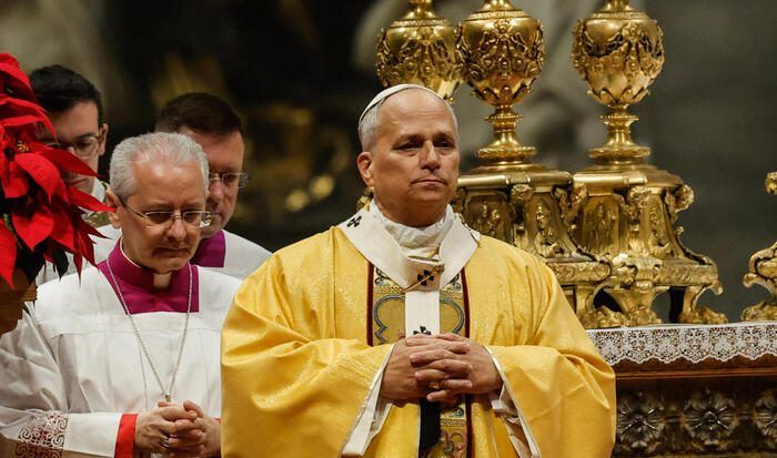 Papa Leone: «Contro le tentazioni di dominio, Dio si fa uomo»