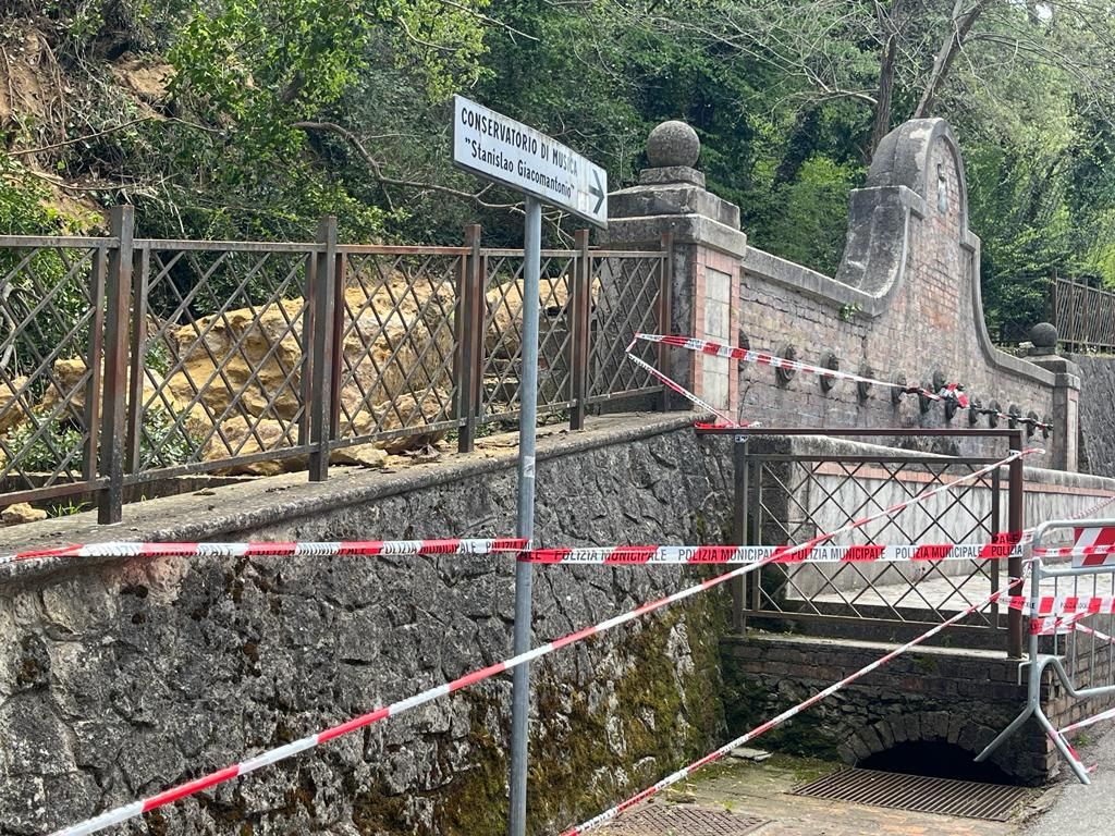 Frana a Cosenza, al via giovedì i lavori di messa in sicurezza del costone