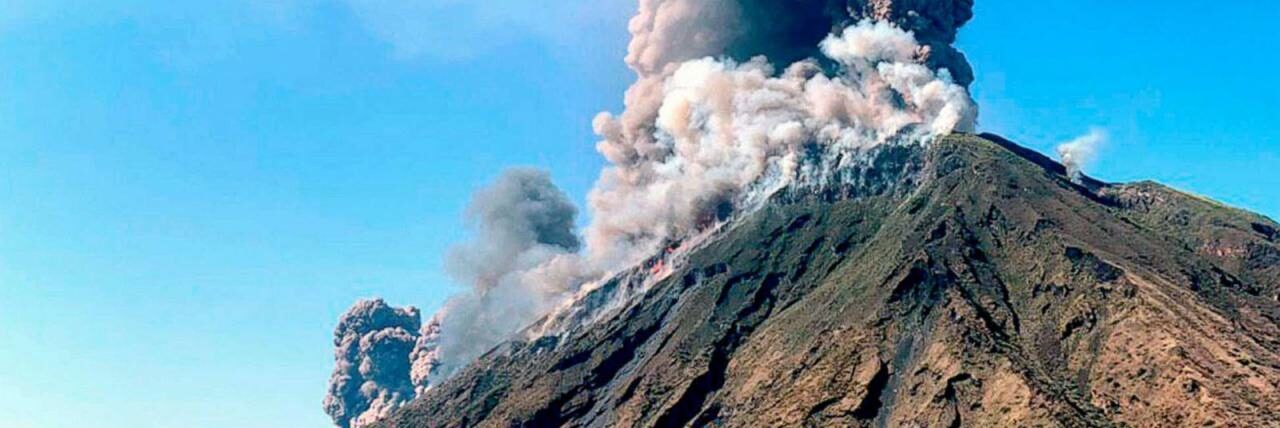 Stromboli, si ferma colata lavica ma è allarme occupazione