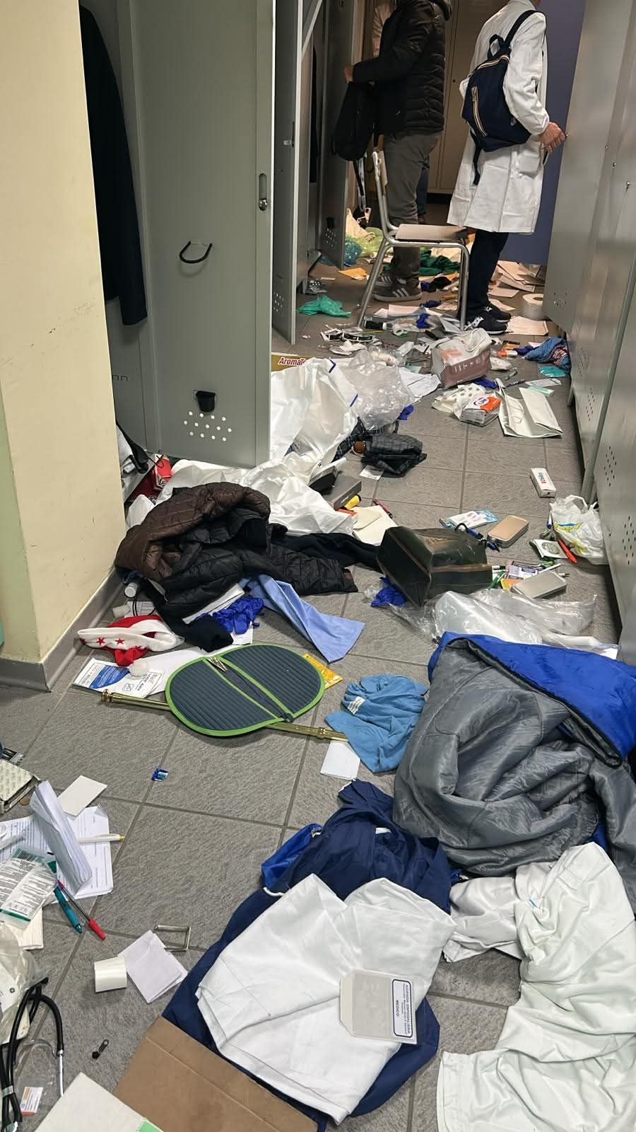 Cosenza, furti negli spogliatoi dell’Azienda ospedaliera: la denuncia dei sindacati